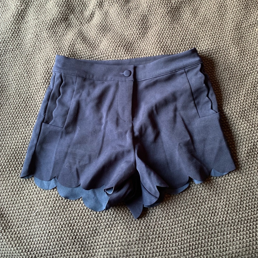 Super cute navy shorts